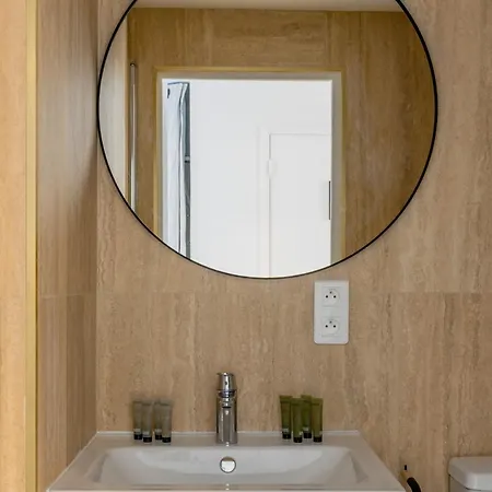 Unwind In Timeless Comfort Appartamento Parigi