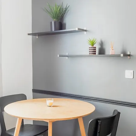 Unwind In Timeless Comfort Apartment *